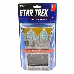 Model Plastikowy - Star Trek - Ships of the Line / U.S.S. Defiant NX-74205 - AMT914-4